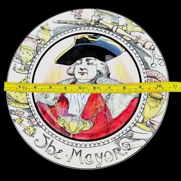 Vintage Royal Doulton Collectible Plate The Mayor Professional Series D6283 - Picture 6 of 12
